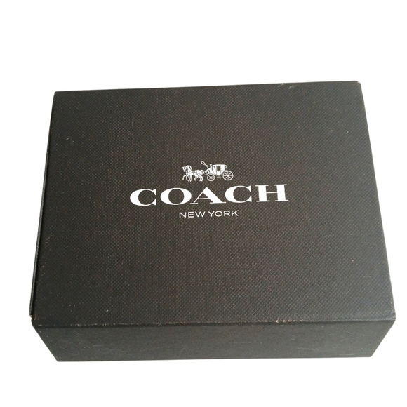 Coach Jewelry - Coach Small Gift Box 2018 Magnetic Closure 5" x 7" Storage Container